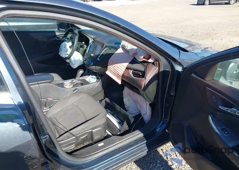 2019 Chevrolet Malibu Lt z USA, uszkodzony, nr VIN 1G1ZD5ST4KF133479